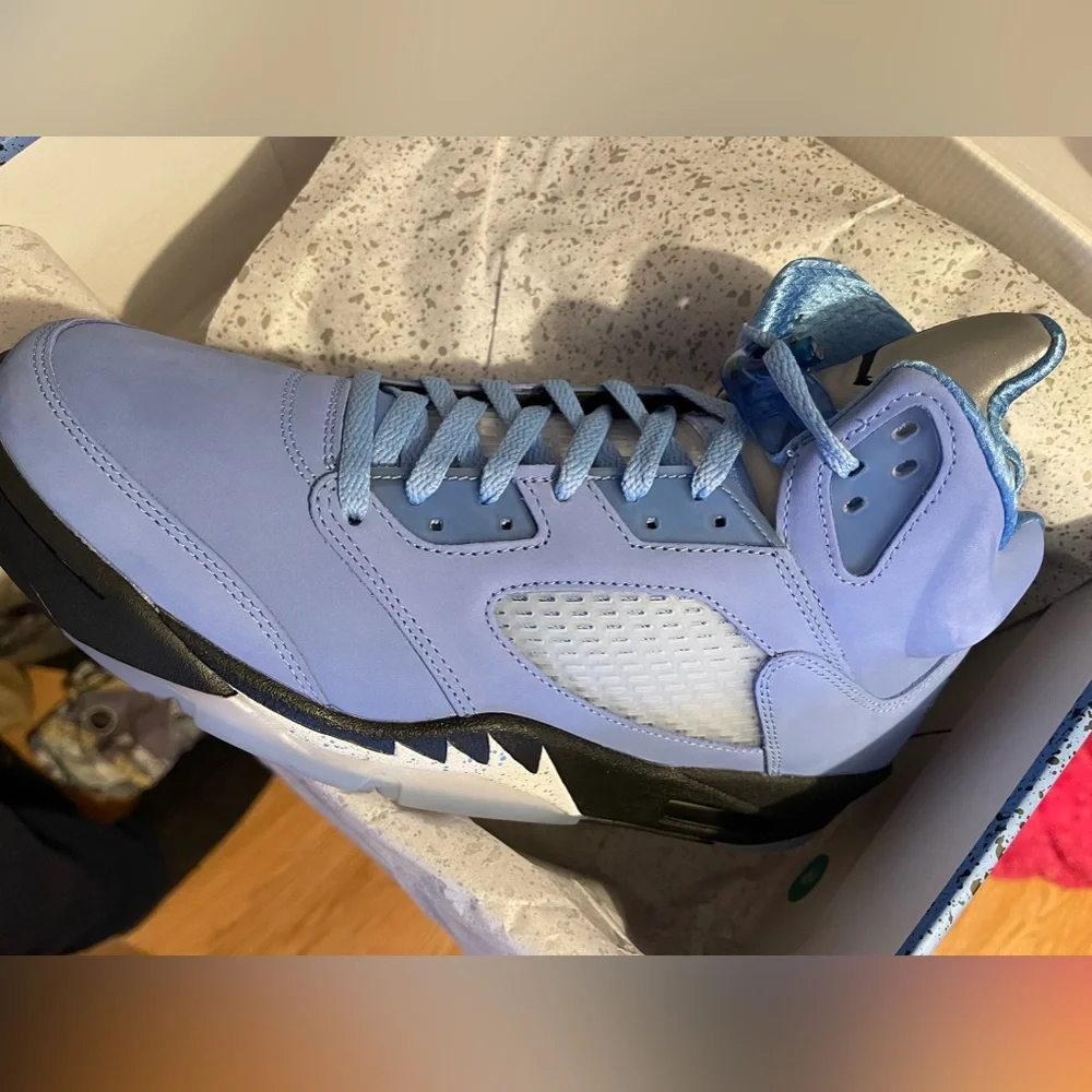 ❌SOLD❌ Nike Air Jordan 5 Retro “UNC” sneakers, New in Box, M13 - Picture 7 of 9
